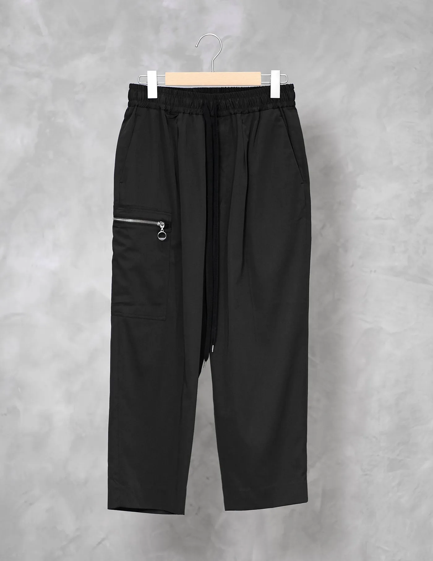 AN0221-S0802 IT SLACKS WIDE ZIP PKT