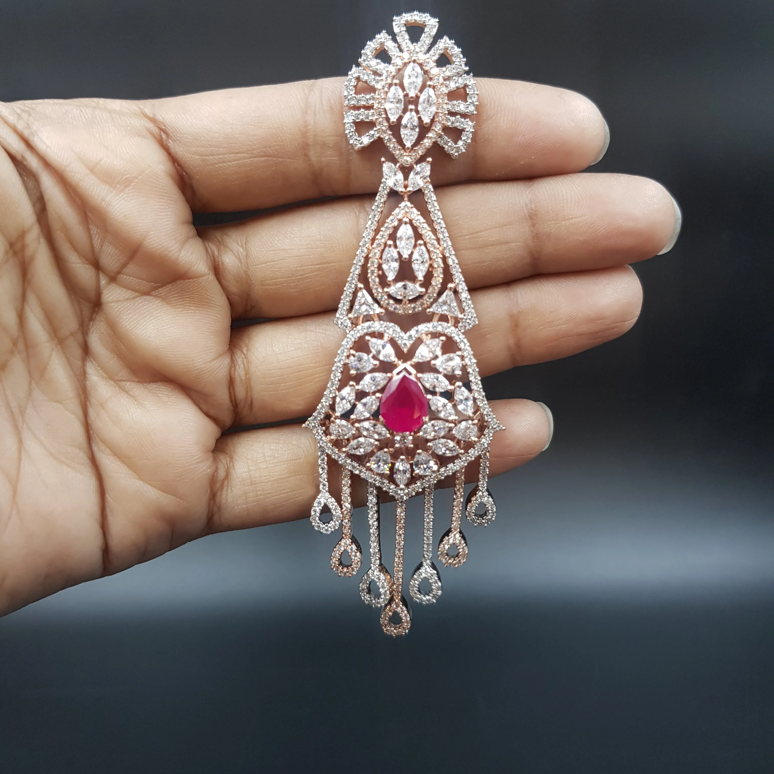 Rose Gold Plated Stylish Zircon/AD Earring 10850-6608