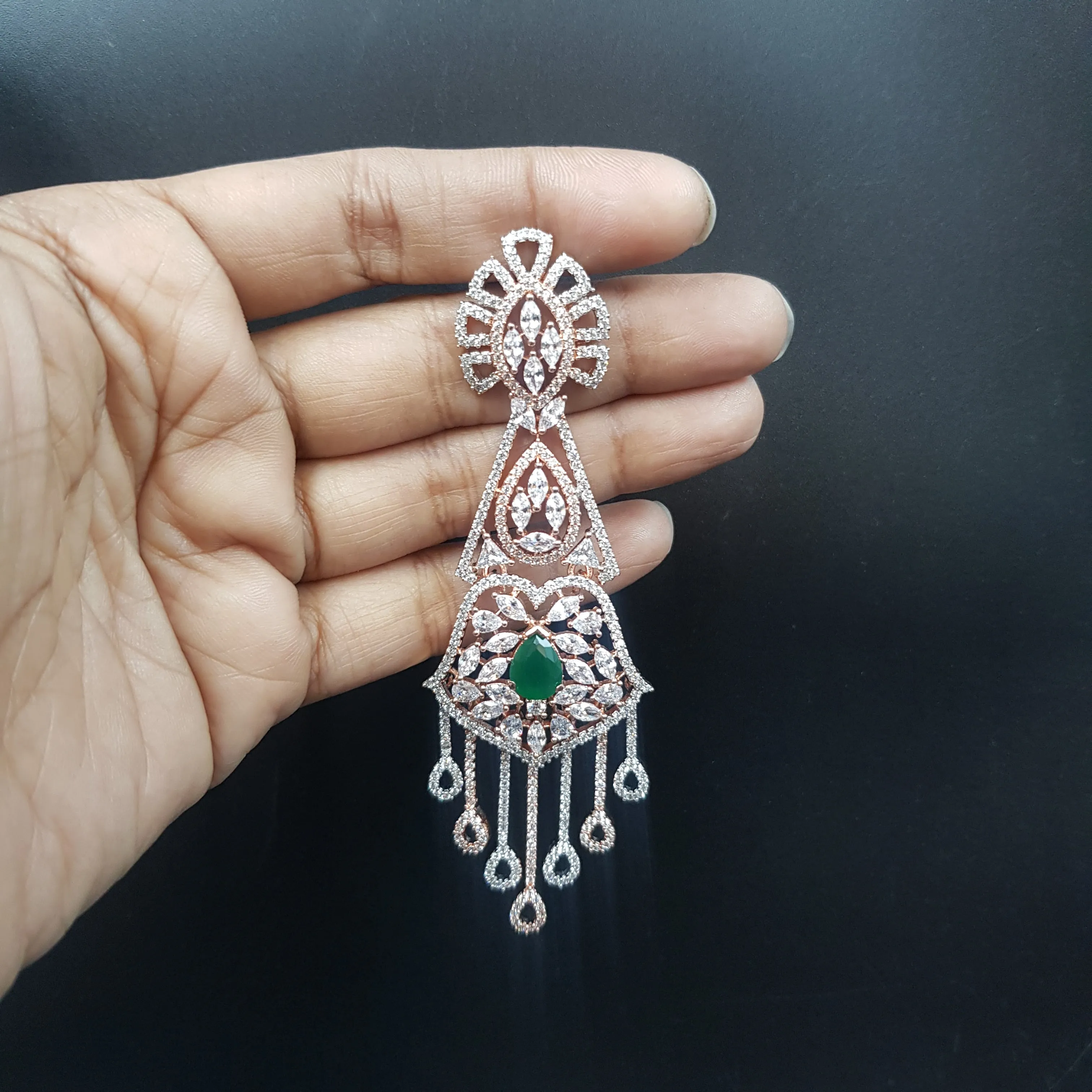 Rose Gold Plated Stylish Zircon/AD Earring 10850-6608