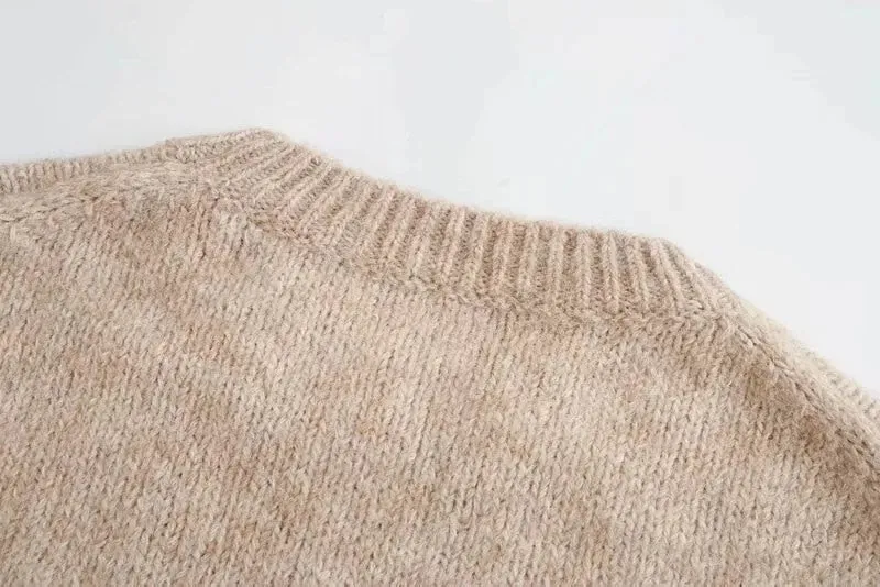 SOFT KNITTED SWEATER